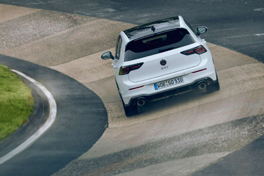 2024 Volkswagen Golf GTI Clubsport Mk8.5 debuts – more aggressive styling, 300 PS; 0-100 km/h in 5.6s 1774297