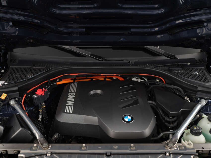 BMW X3 2025 didedah — rekaan G45 lebih menonjol, format nama baru; jarak EV untuk PHEV hingga 90 km 1779025