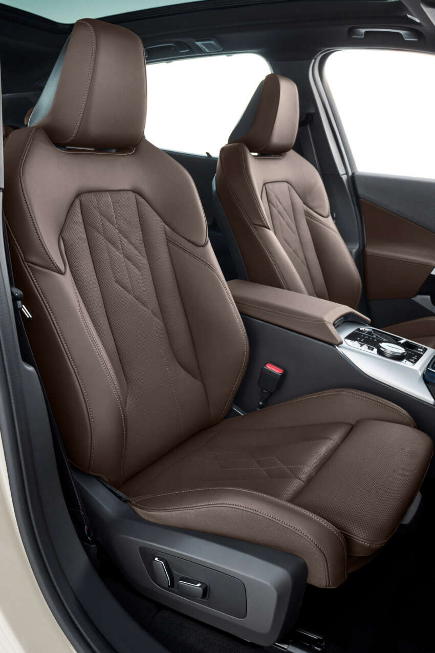 BMW X3 2025 didedah — rekaan G45 lebih menonjol, format nama baru; jarak EV untuk PHEV hingga 90 km 1779085