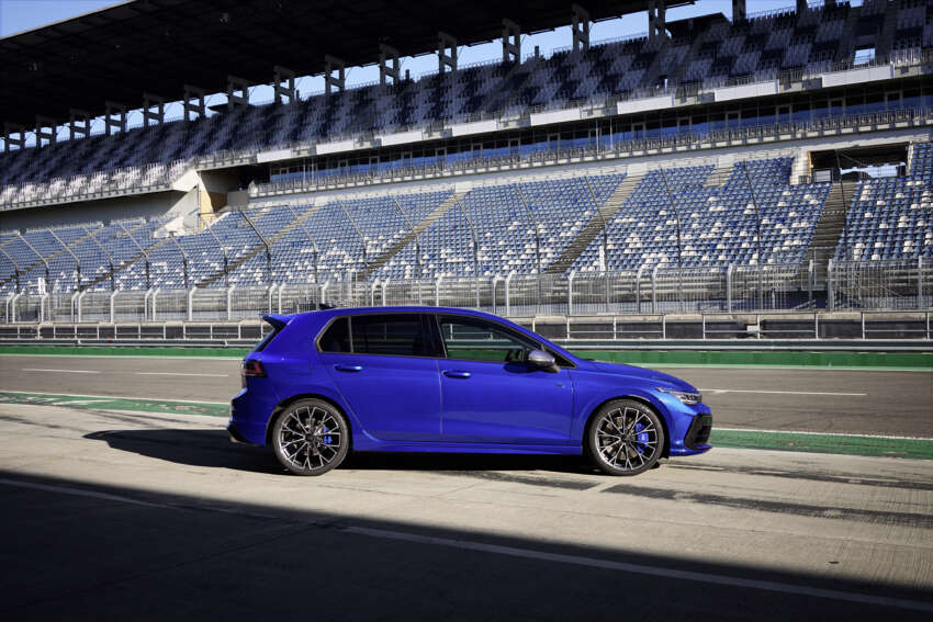 2025 Volkswagen Mk8.5 Golf R hatch, Golf R Variant estate – 333 PS/420 Nm 2.0T AWD, 270 km/h top speed 1782373