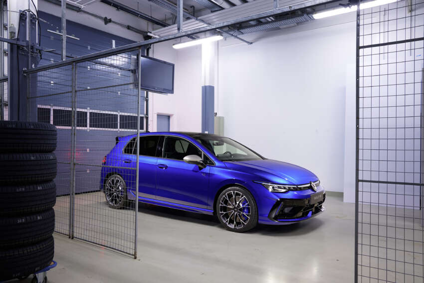 2025 Volkswagen Mk8.5 Golf R hatch, Golf R Variant estate – 333 PS/420 Nm 2.0T AWD, 270 km/h top speed 1782378