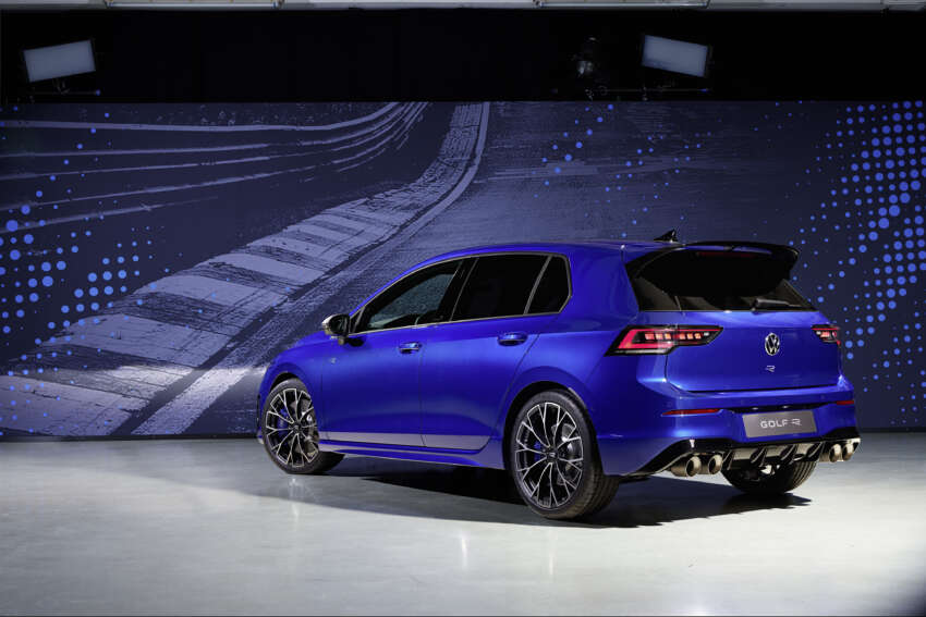 2025 Volkswagen Mk8.5 Golf R hatch, Golf R Variant estate – 333 PS/420 Nm 2.0T AWD, 270 km/h top speed 1782383