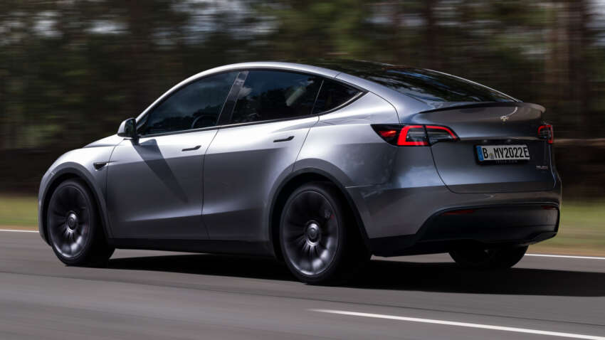 Tesla Model 3, Model Y Quicksilver paint now RM3,500 more expensive – liquid metal hue costs RM11,000 1803312
