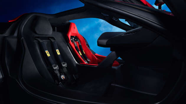 Ferrari F80 debuts – LaFerrari successor with 1,200 PS 3.0L twin-turbo V6 hybrid; 0-100 in 2.15s; 799 units