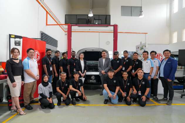 SAIC Malaysia welcomes 39 MG certified technicians
