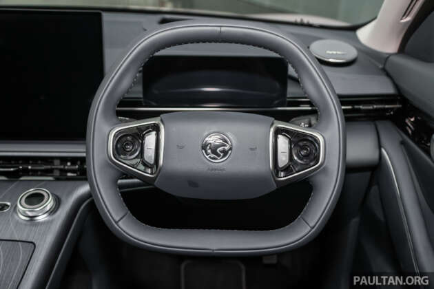 Proton eMas 7 2025 — tanggapan awal pemanduan