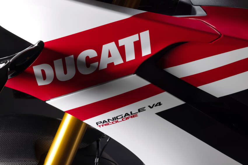 Ducati Panigale V4 Tricolore, 1,000 unit limited edition 1865734