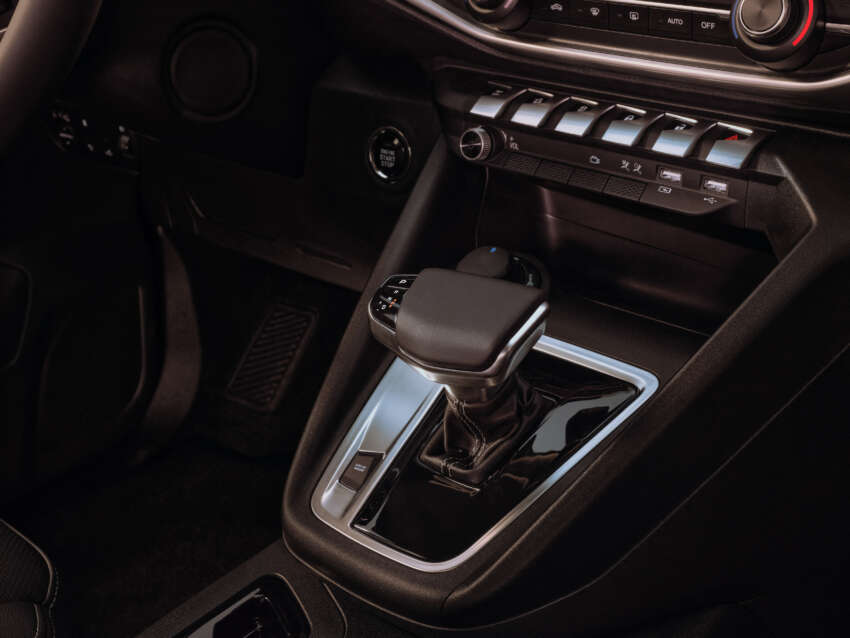 2025 Peugeot Landtrek updated with minor styling tweaks, new 2.2 litre turbodiesel with 200 PS, 450 Nm 1860112