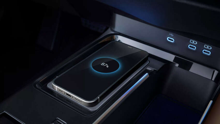 2025 Toyota Camry Glorious Edition launched in China – enhanced interior and kit; hybrid; from RM124k 1866947