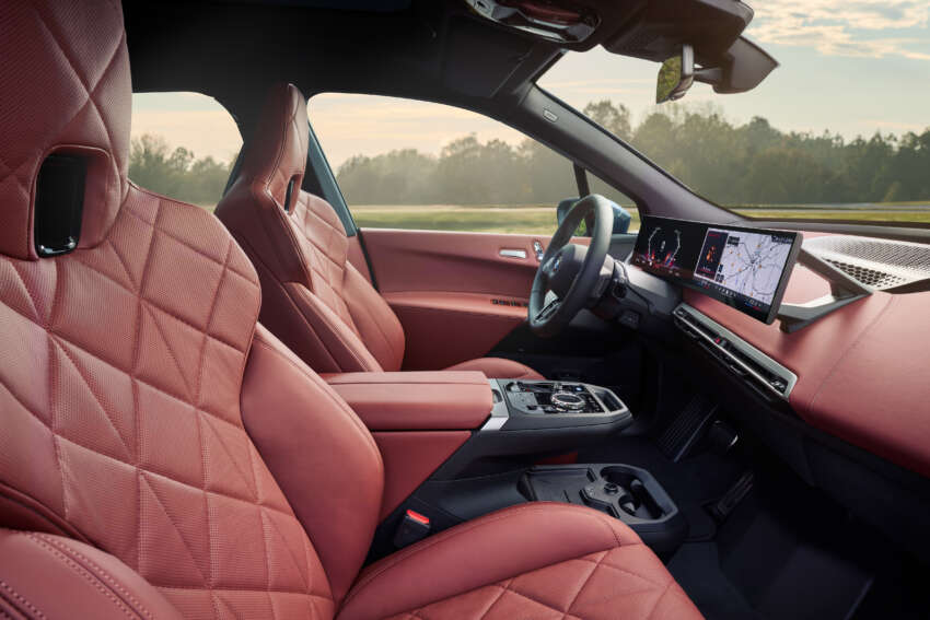 2025 BMW iX facelift debuts – new look, more power, bigger batteries; up to 659 PS, 701 km WLTP EV range 1877455