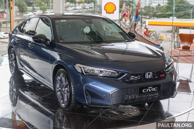 Honda Civic <em>facelift</em> 2025 — pilihan warna Canyon River Blue Metallic baru ganti Lunar Silver Metallic
