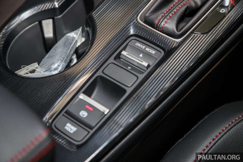 Honda Civic facelift 2025 dilancarkan di Malaysia — spesifikasi lebih lengkap, imej tajam; RM134k-RM168k 1870881