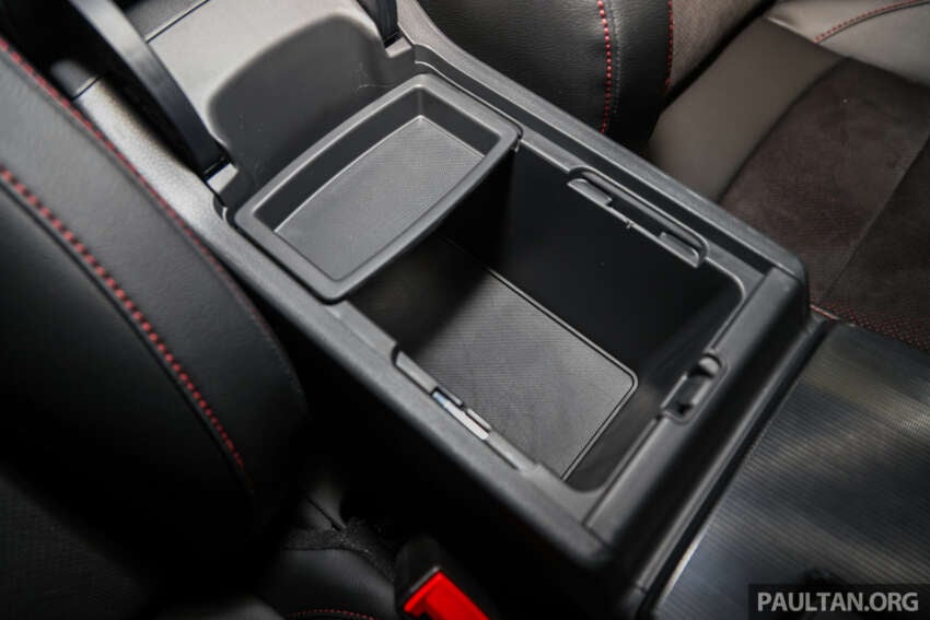 Honda Civic facelift 2025 dilancarkan di Malaysia — spesifikasi lebih lengkap, imej tajam; RM134k-RM168k 1870882