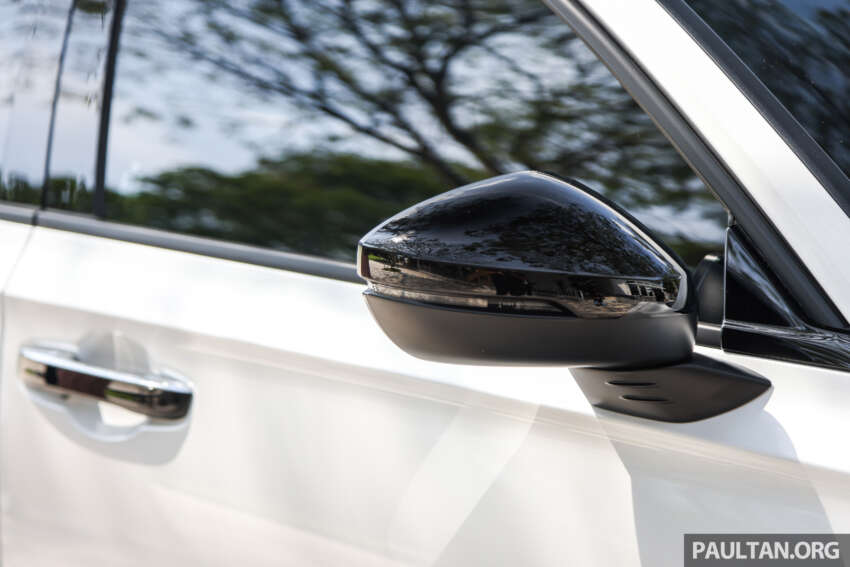 Honda Civic facelift 2025 dilancarkan di Malaysia — spesifikasi lebih lengkap, imej tajam; RM134k-RM168k 1870775