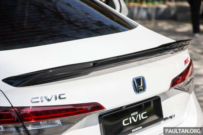 Honda Civic facelift 2025 dilancarkan di Malaysia — spesifikasi lebih lengkap, imej tajam; RM134k-RM168k 1870787