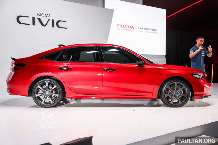 Honda Civic facelift 2025 dilancarkan di Malaysia — spesifikasi lebih lengkap, imej tajam; RM134k-RM168k 1870839