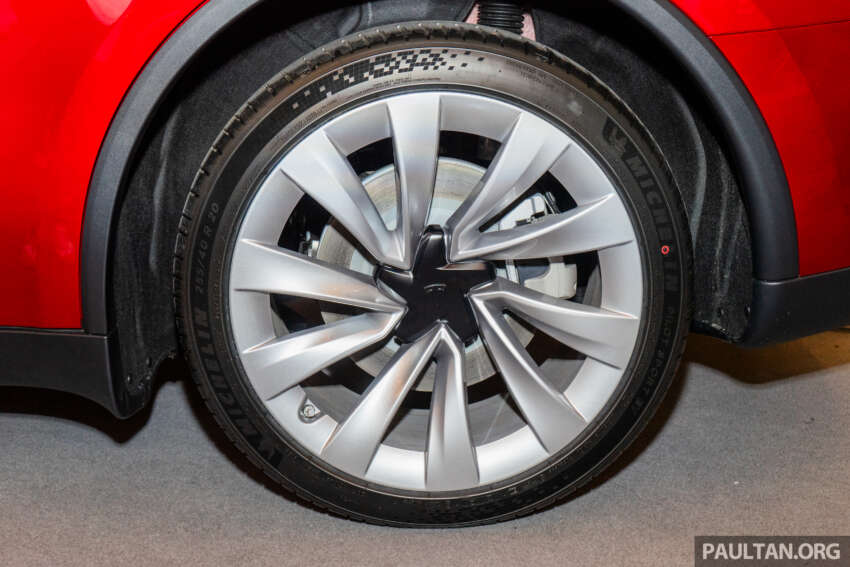 2025 Tesla Model Y Juniper facelift – full live gallery of RHD model; in Malaysia by April, priced from RM195k 1876360
