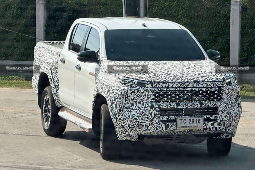 2025 Toyota Hilux Travo spied – new front, rear design for 9th gen, but cab and platform remain unchanged 1870923