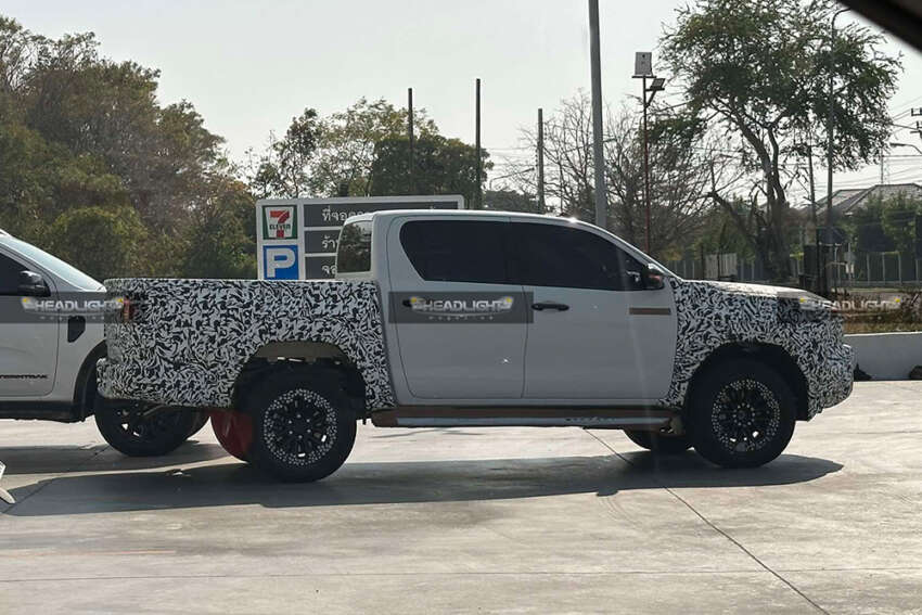 2025 Toyota Hilux Travo spied – new front, rear design for 9th gen, but cab and platform remain unchanged 1870925