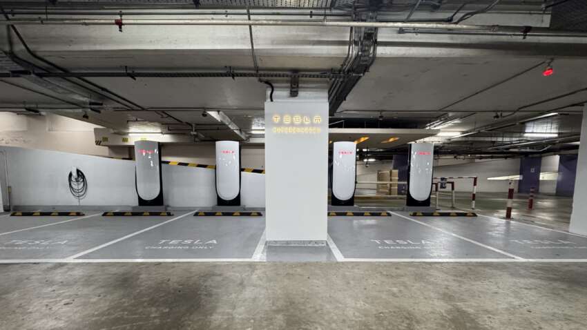 Tesla V4 Supercharger station now in The Gardens Mall – four DC EV chargers, one Destination charger 1883969