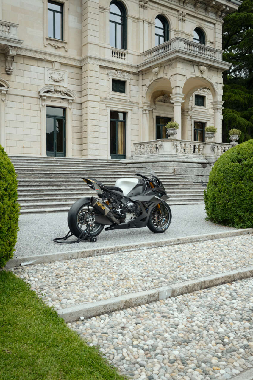 BMW Motorrad Concept RR presented at the Concorso d’Eleganza Villa d’Este show in France 1918394