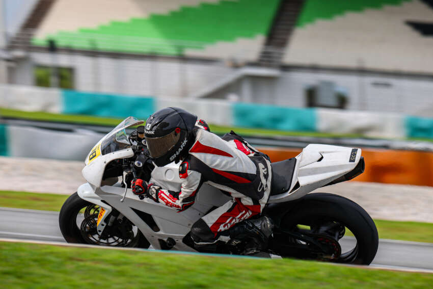 Pirelli Diablo Supercorsa V4 SC and SP, which sportsbike tyre is the one you should use? 1919901