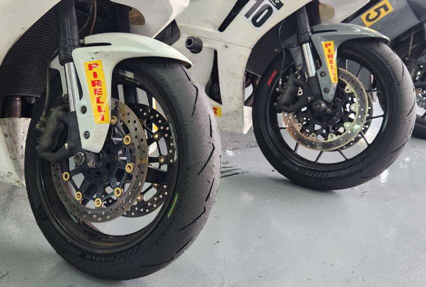 Pirelli Diablo Supercorsa V4 SC and SP, which sportsbike tyre is the one you should use? 1919907
