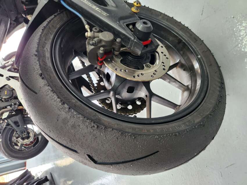 Pirelli Diablo Supercorsa V4 SC and SP, which sportsbike tyre is the one you should use? 1919914