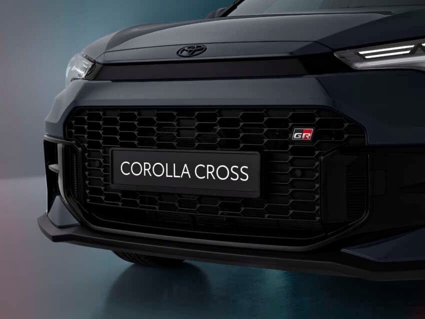 Toyota Corolla Cross facelift for Europe adds new head- and taillights, upgraded interior, GR Sport trim 1914054