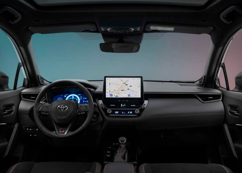 Toyota Corolla Cross facelift for Europe adds new head- and taillights, upgraded interior, GR Sport trim 1914055