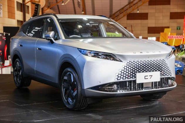 Omoda C7 dipertontonkan di Malaysia — model petrol, 1.6T AWD dari Jaecoo J7, dilancarkan tahun ini?