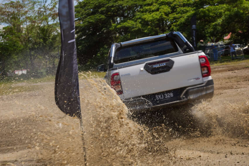 Toyota Malaysia’s Hilux Unleashed: The Ultimate Challenge thrills fans in KK, Kuching and Melaka 1921633