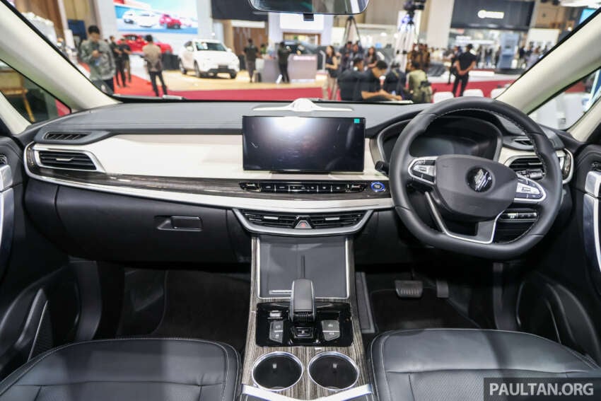 Aletra L8 at GIIAS – “Exora EV” is a rebadged Geely Jiaji/Livan 8 with 163 PS, 540 km range, fr RM127k 1946702