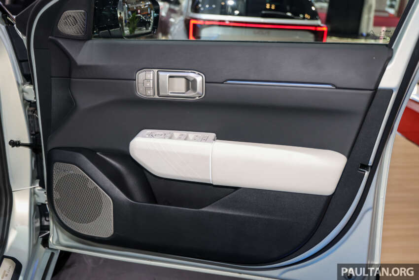 Kia EV4 sedan shown at GIIAS 2025 – 204 PS FWD; two battery sizes, up to 630 km range WLTP 1947852