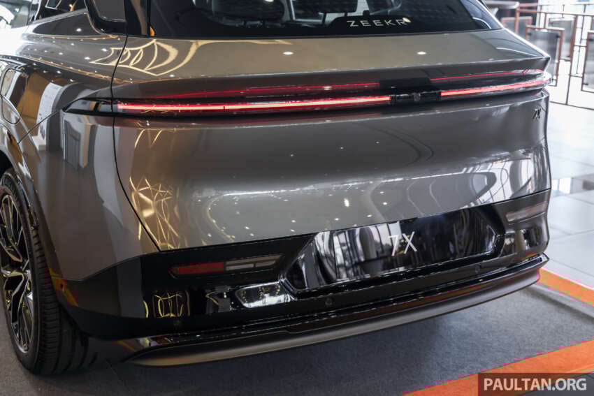 Zeekr 7X EV shown at PACE 2025 – AWD Performance unit has 20-inch alloys, adaptive air suspension 1943382