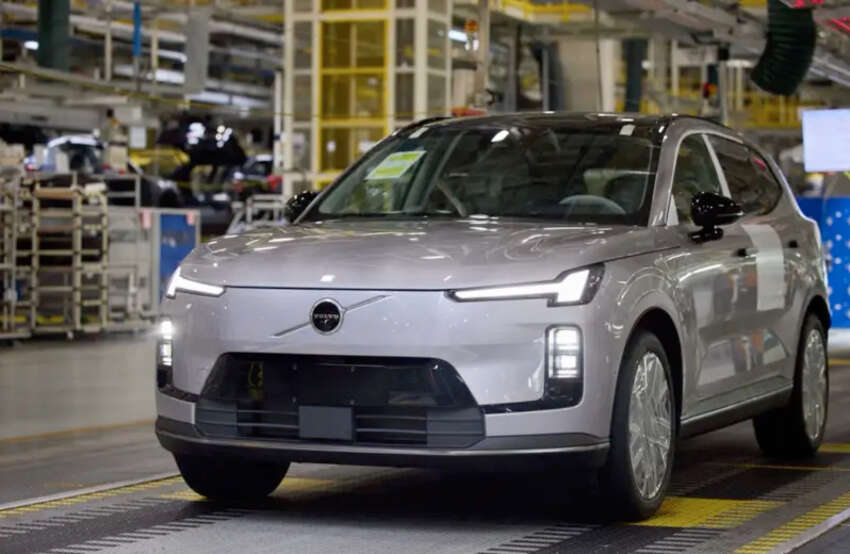 2026 Volvo XC70 rolls off Taizhou production line; extended-range PHEV estimated at RM211k in China 1955950