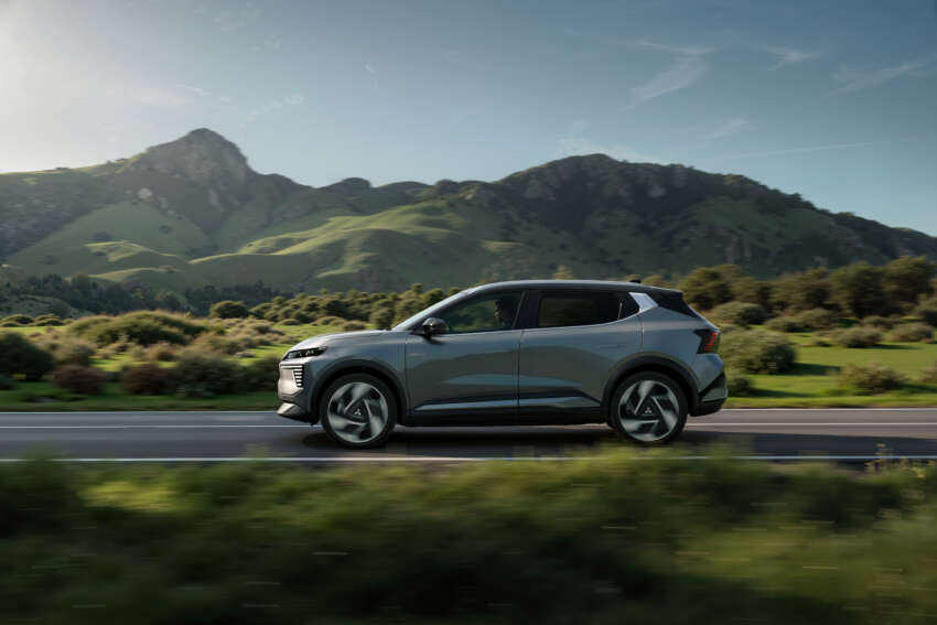 2026 Mitsubishi Eclipse Cross EV revealed – rebadged Renault Scenic for Europe, 600 km WLTP range 1971197