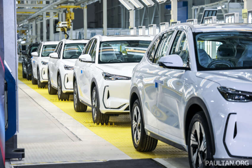 Kilang EV Proton di Tanjong Malim dibuka secara rasmi – eMas 7 CKD mula diproduksi, diikuti eMas 5 1964103