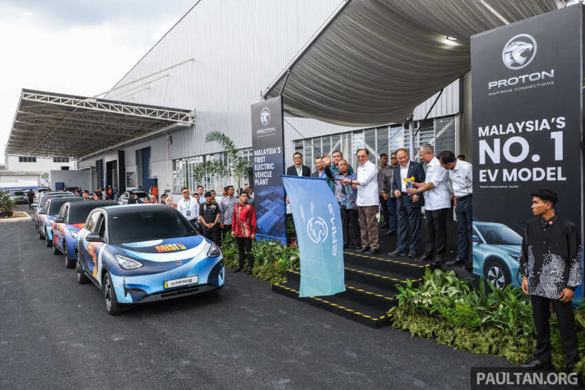 Kilang EV Proton di Tanjong Malim dibuka secara rasmi – eMas 7 CKD mula diproduksi, diikuti eMas 5 1964273