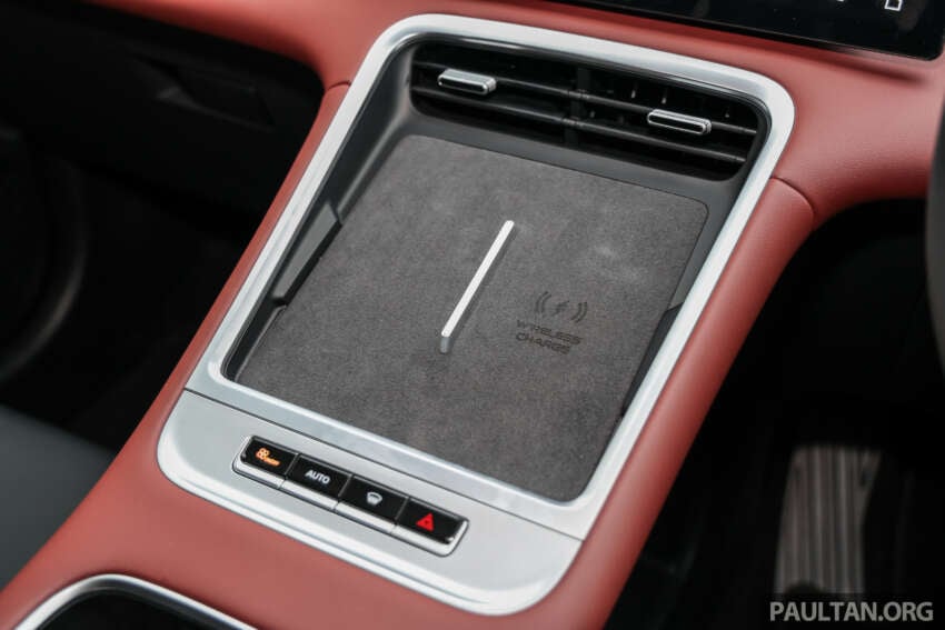 2025 Proton X50 facelift – full gallery of Flagship variant with big spoiler, two-tone interior, sunroof 1970533
