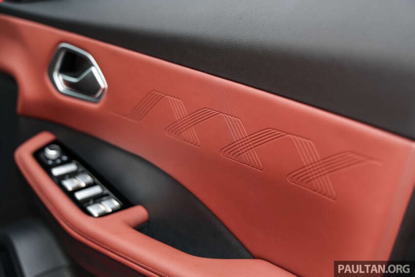 2025 Proton X50 facelift – full gallery of Flagship variant with big spoiler, two-tone interior, sunroof 1970559
