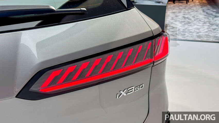 2026 BMW iX3 NA5 debuts: production Neue Klasse gets concept car looks, 805 km range, 372 km in 10min 1964824