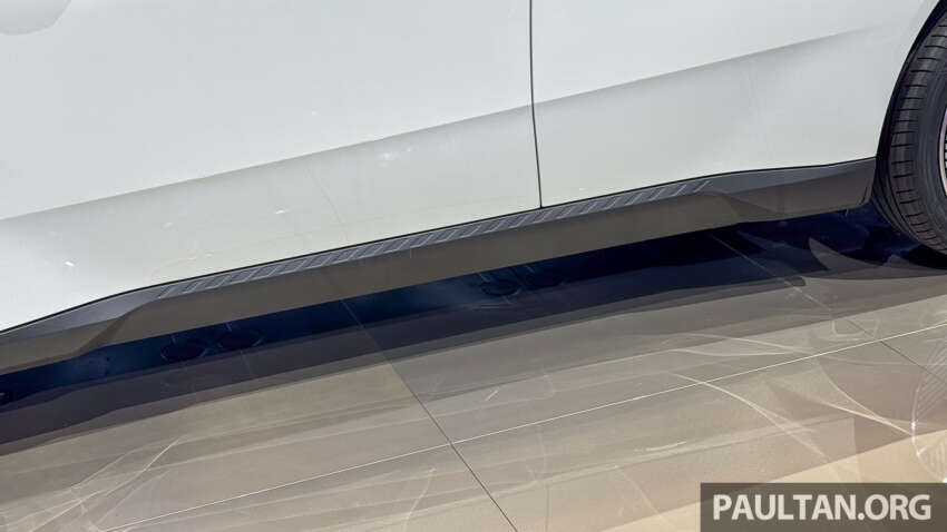 2026 BMW iX3 NA5 debuts: production Neue Klasse gets concept car looks, 805 km range, 372 km in 10min 1965586