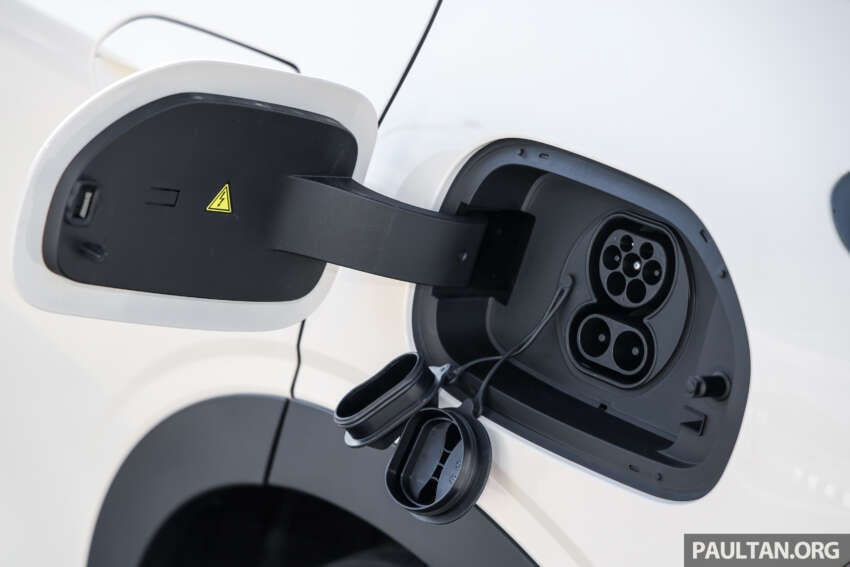 Proton eMas 5 fully revealed – first photos of body colour, RM60k to RM80k est, price reveal Oct 30 1987073