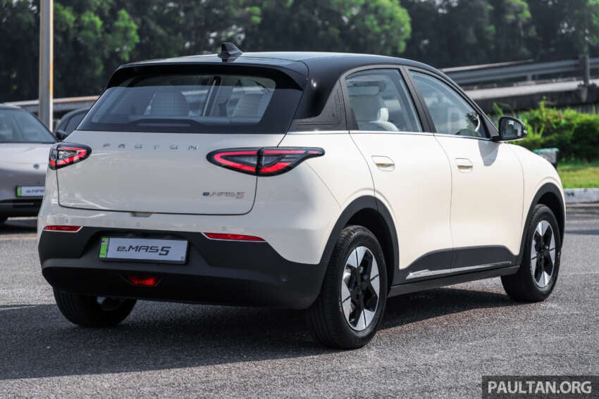 Proton eMas 5 fully revealed – first photos of body colour, RM60k to RM80k est, price reveal Oct 30 1987052