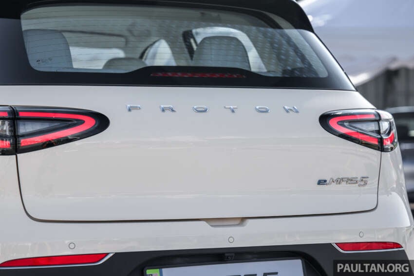 Proton eMas 5 fully revealed – first photos of body colour, RM60k to RM80k est, price reveal Oct 30 1987079