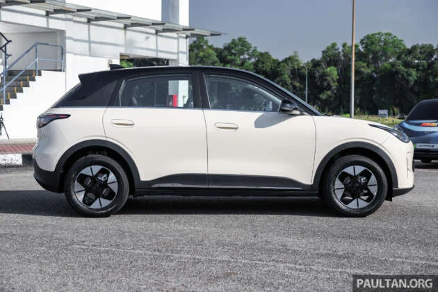 PANDU UJI: Proton eMas 5 Premium 2025 – EV paling murah, tapi seronok dipandu, praktikal dalam bandar!