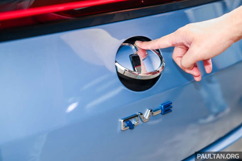 Perodua QV-E launched – first homegrown EV, Magna Steyr input, 0-100 7.5s, 445 km NEDC range, RM80k 2005671