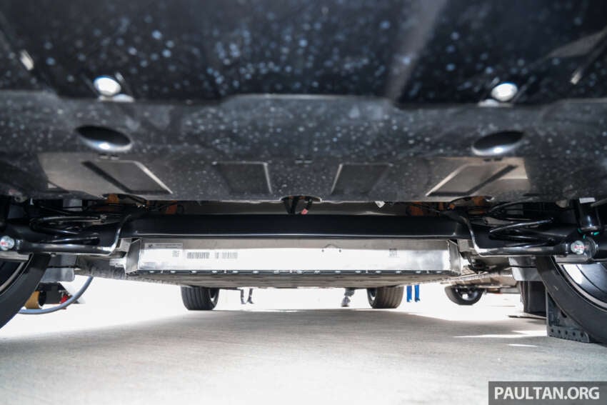 Perodua QV-E launched – first homegrown EV, Magna Steyr input, 0-100 7.5s, 445 km NEDC range, RM80k 2005677