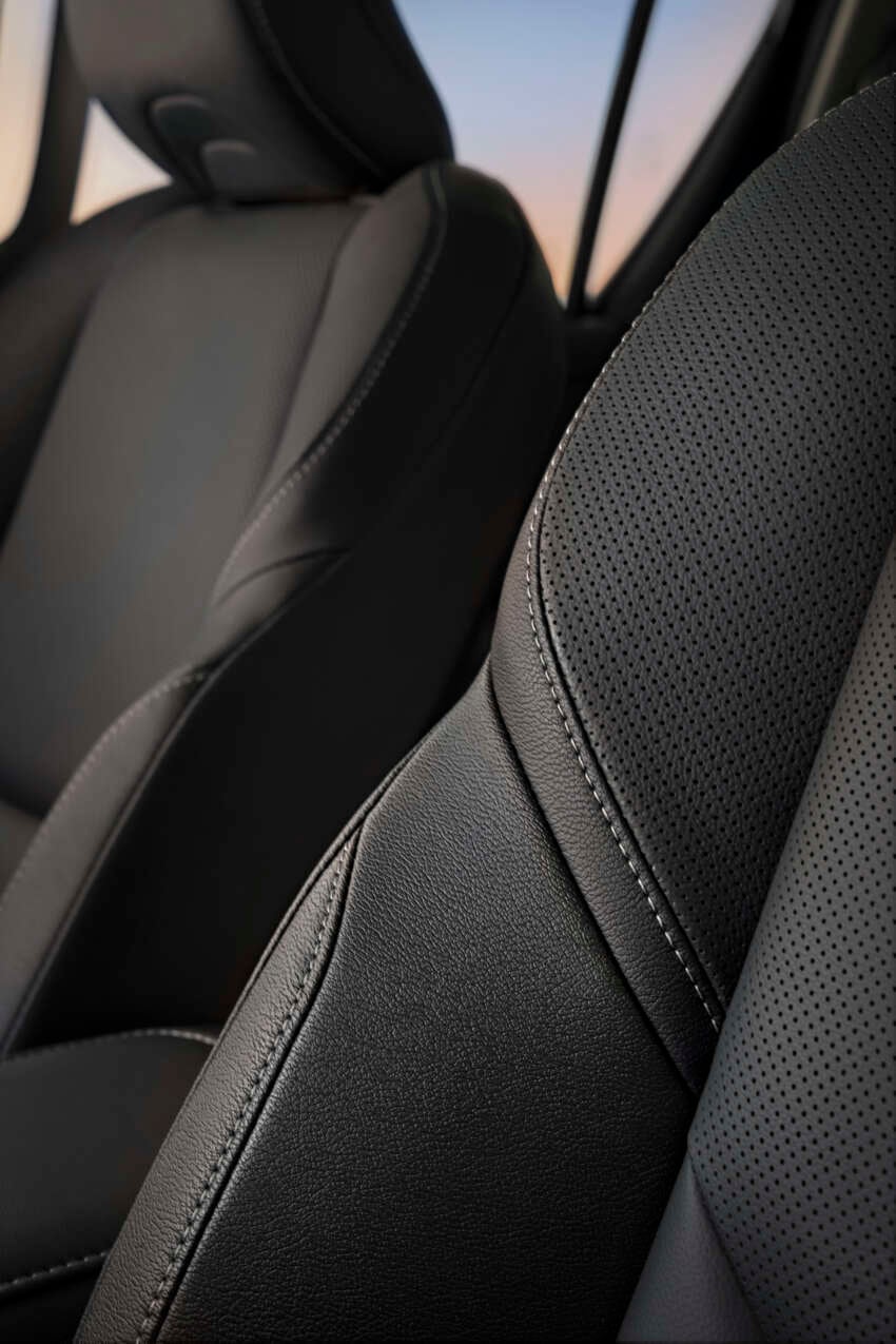 2026 Toyota Hilux Travo – heavy facelift, 2.8L diesel standard, EV with 240 km WLTP range, RM99k-RM192k 1996600